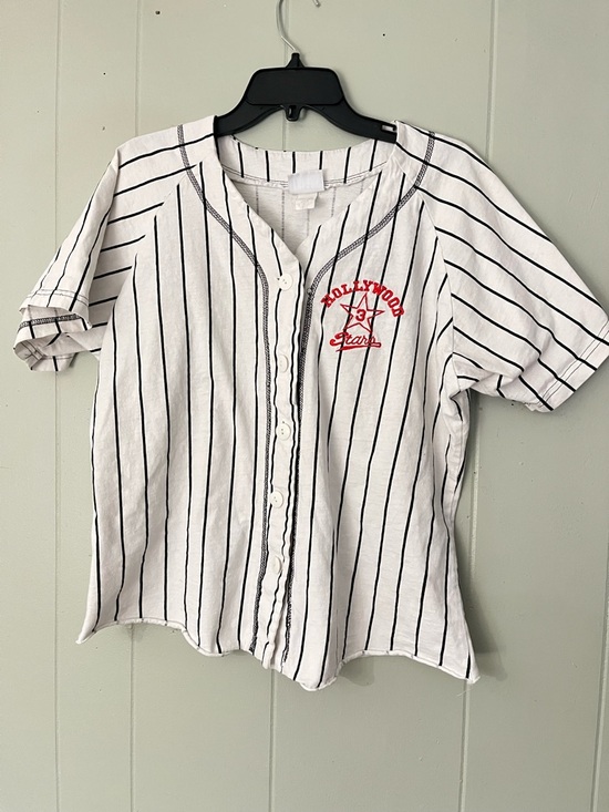 TRENDS. Tops - VINTAGE Hollywood Stars Striped Baseball Style Button-Up with Red Embroidery